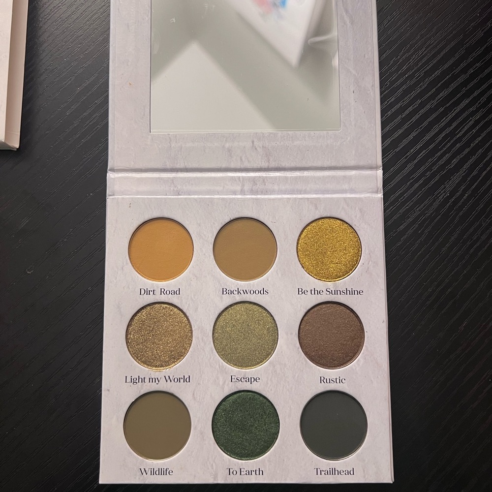 Sydney Grace Mountain Trail Eyeshadow Palette